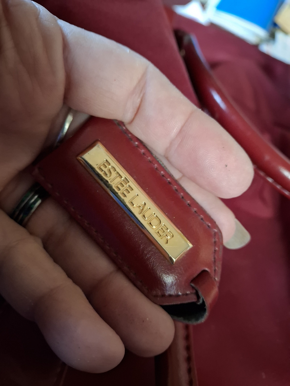 Estee Lauder Red Women's Tote with Gold Hardware - Picture 5 of 6